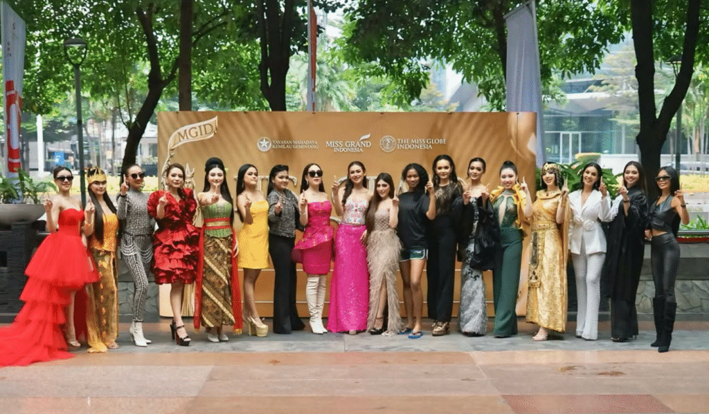 Foto Bersama Para Finalis Miss Grand Indonesia 2025 di Hotel Grand Sahid Jaya Jakarta.