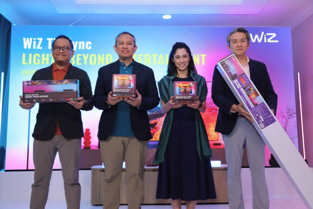 (Kiri-Kanan) Burhan Noor Sahid, Head of Marketing-Consumer, Signify Indonesia; Dedy Bagus Pramono, President Director, Signify Indonesia; Mafalda Monteiro, Global Business Leader WiZ Connected, Signify; Sau Hong Lim, Head of Marketing Regional Asia, Pacific, Middle East & Asia