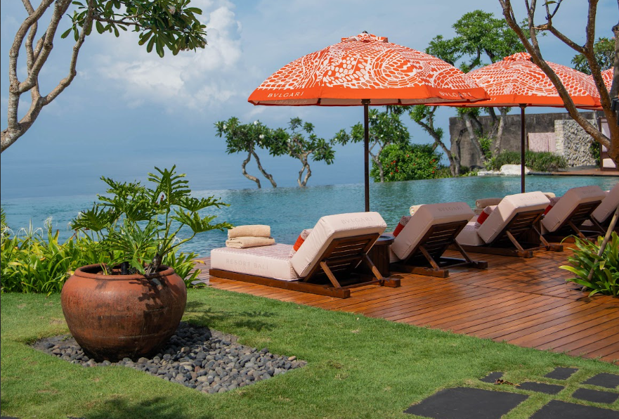Bvlgari Resort Bali Hadirkan Serpenti Pool Club, Simbol Kemewahan dan Transformasi di Pulau Dewata
