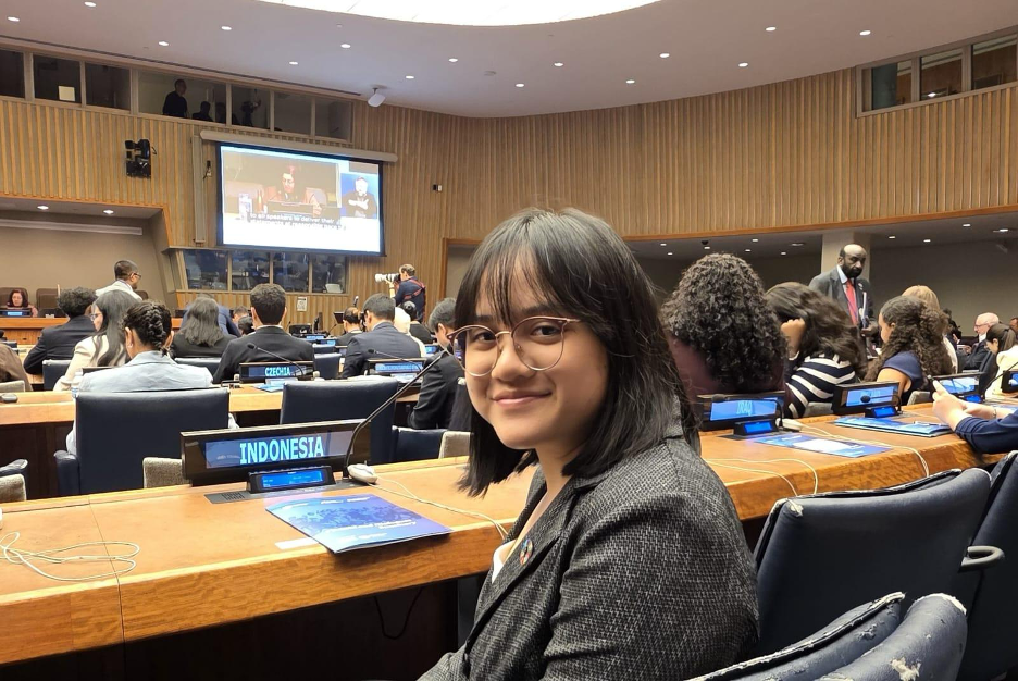 Brigitta Gunawan, anggota terbaru Generation17 (Cohort 5) asal Indonesia, memanfaatkan teknologi Samsung untuk memperluas advokasi laut dan iklim di Indonesia dan dunia